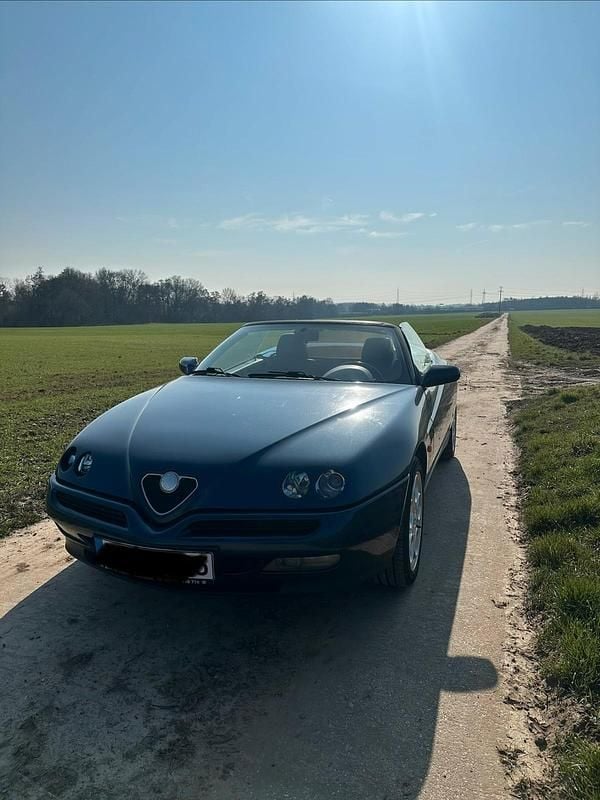 Gebraucht Alfa Romeo Spider 150 PS (110 kW) 1996 Blau Cabrio