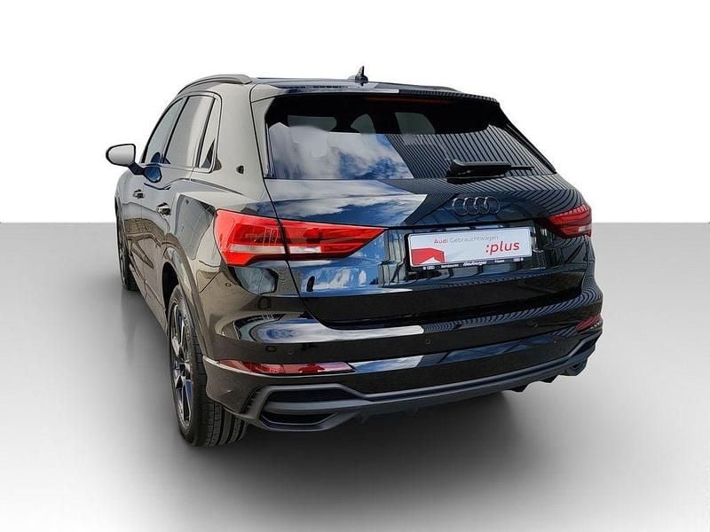 Second-hand Audi Q3 S-Line 150 CP (110 kW) 2022 Negru SUV