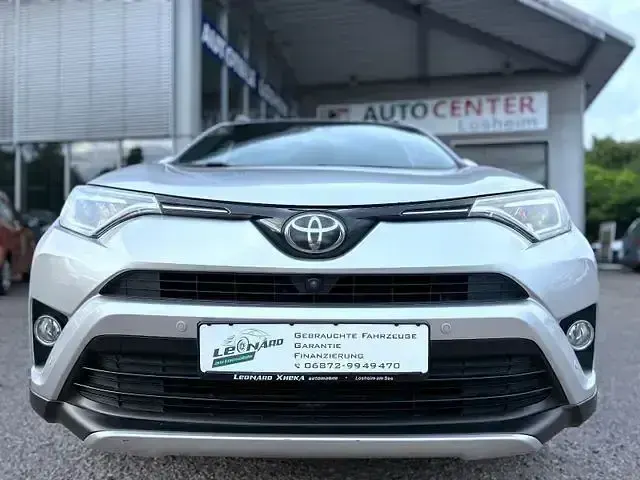 Gebraucht Toyota RAV4 Edition 151 PS (111 kW) 2016 Silber SUV