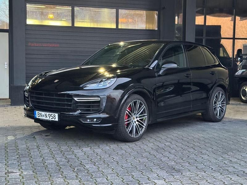 Gebraucht Porsche Cayenne GTS Chrono 441 PS (324 kW) 2017 Schwarz SUV