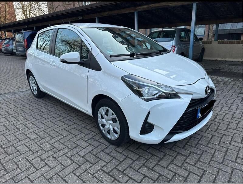 Weiß Gebraucht 2018 Toyota Yaris Kleinwagen | 7.800 € (Superpreis) - Bild 1/4