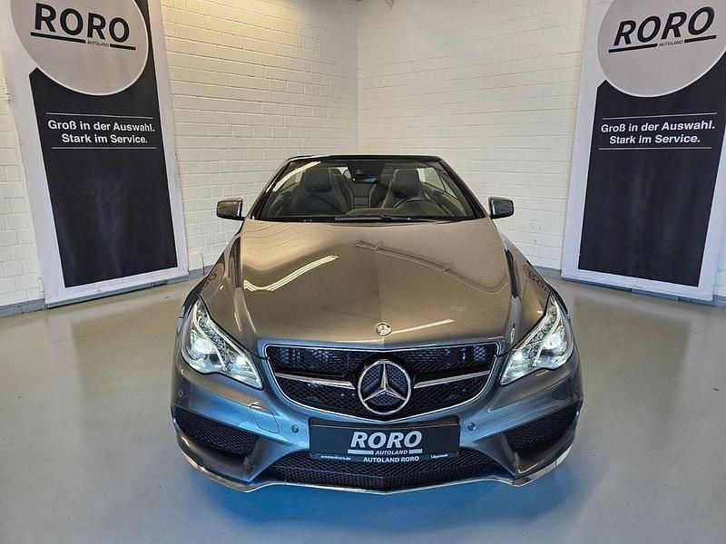 Gebraucht Mercedes E220 AMG line Plus 170 PS (125 kW) 2016 Grau Cabrio