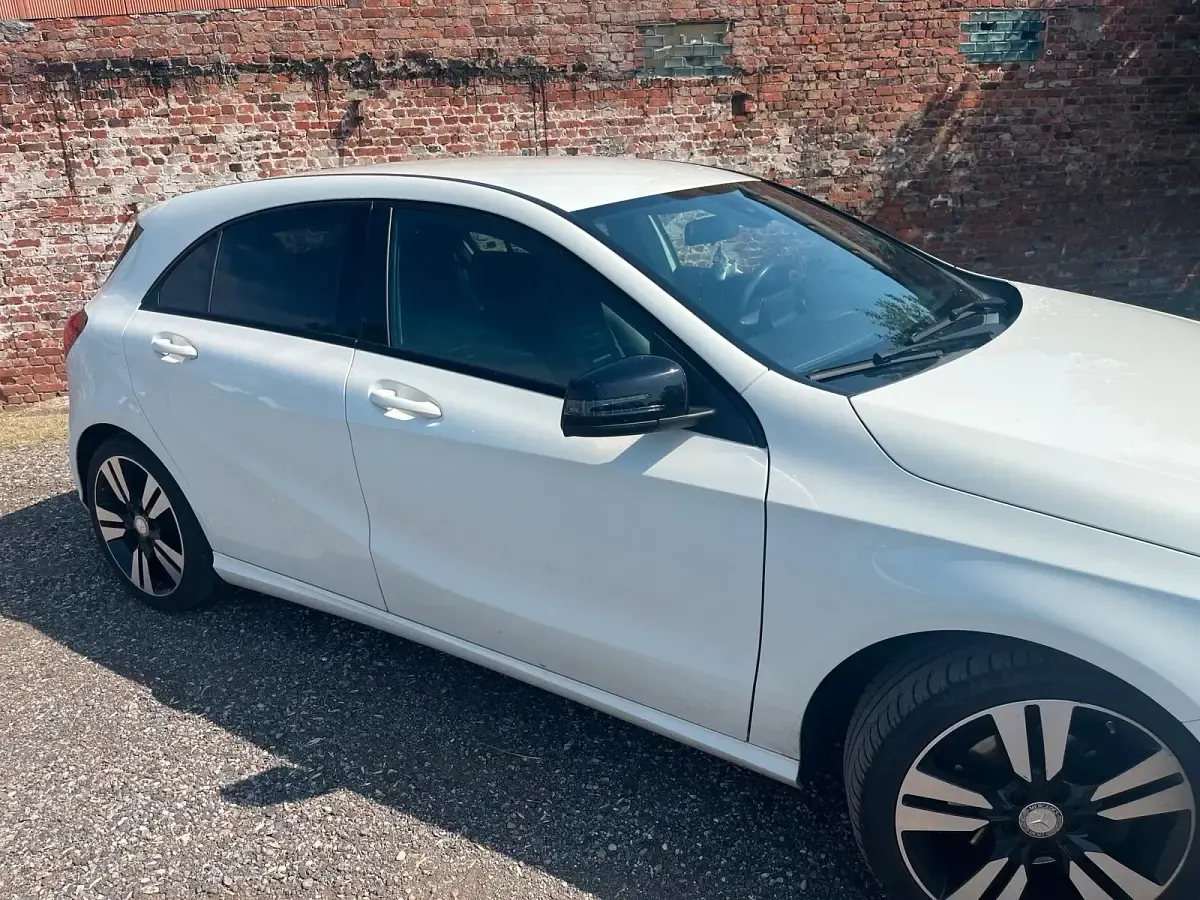 Gebraucht Mercedes A180 Style 122 PS (89 kW) 2016 Weiß Kleinwagen