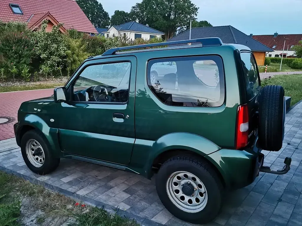 Gebraucht Suzuki Jimny 86 PS (63 kW) 2014 Grün SUV