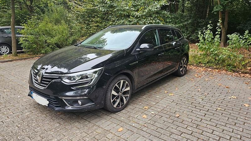 Schwarz Gebraucht 2018 Renault Mégane IV Bose Edition Limousine | 12.500 € (Guter Preis) - Bild 1/4
