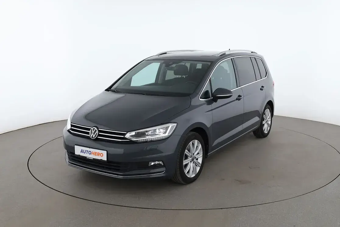 Gebraucht VW Touran Highline 150 PS (110 kW) 2022 Van / Kleinbus