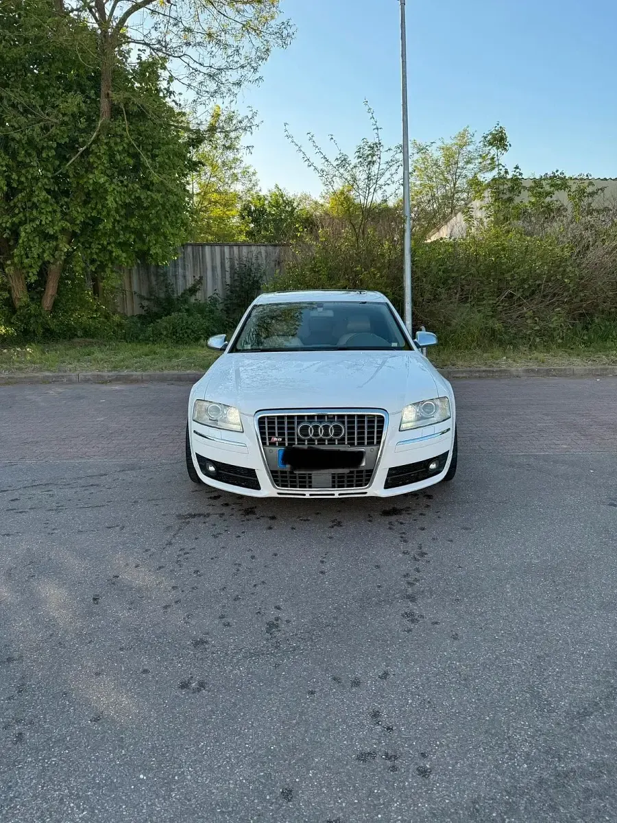 Second-hand Audi S8 450 CP (330 kW) 2007 Alb Berlinǎ