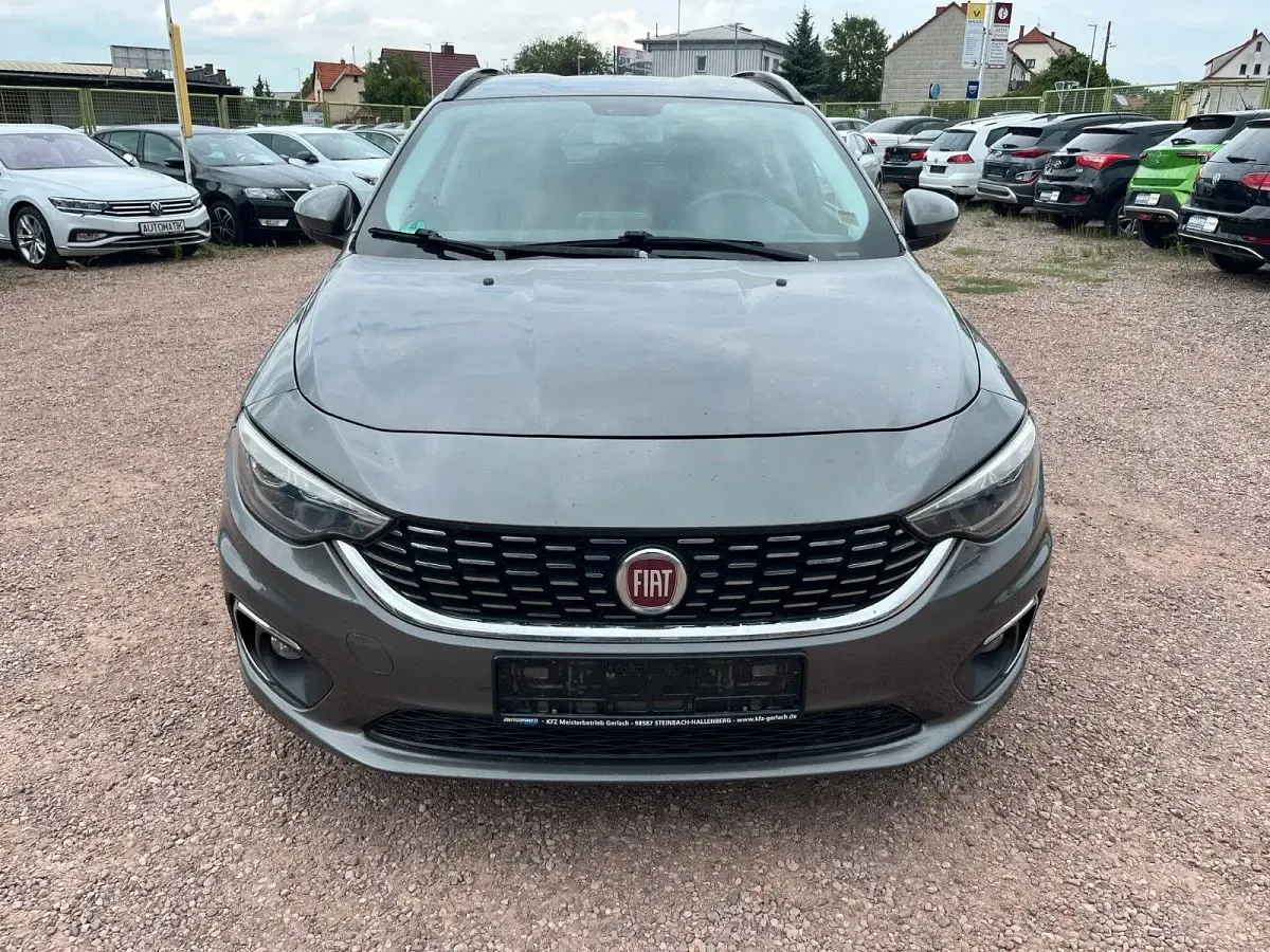 Gebraucht Fiat Tipo Lounge 120 PS (88 kW) 2016 Grau Kombi