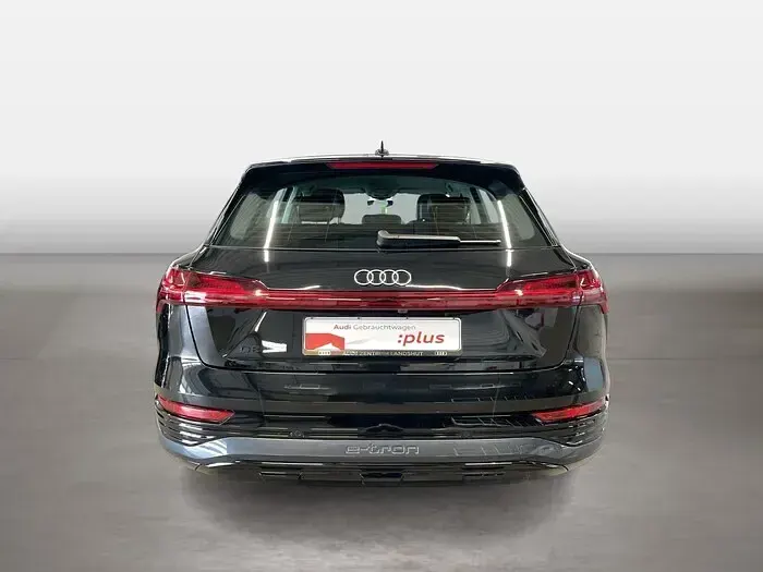 Gebraucht Audi Q8 e-tron Advanced Plus 300 kW (408 PS) 2024 Mythosschwarz (metallic) SUV