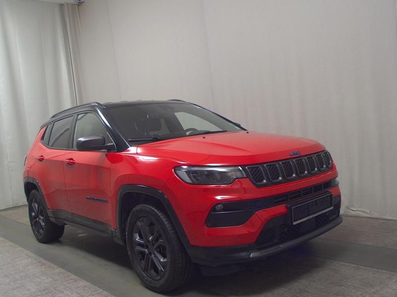 Gebraucht Jeep Compass 80th Anniversary 241 PS (177 kW) 2021 Rot SUV