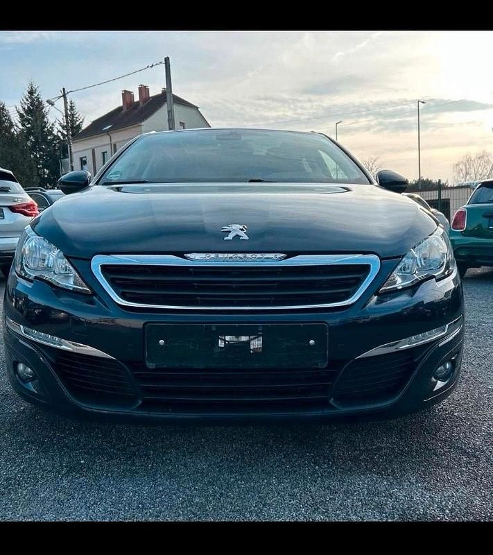 Blau Gebraucht 2016 Peugeot 308 Kombi | 8.700 € (Fairer Preis) - Bild 1/4