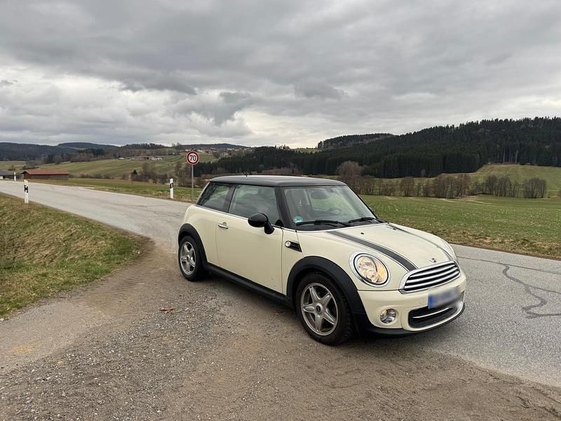 Usata Mini Cooper 122 CV (89 kW) 2013 Beige Utilitaria