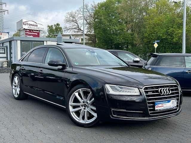 Phantomschwarz perleffekt Gebraucht 2015 Audi A8 Comfort Limousine | 26.499 € (Etwas zu teuer) - Bild 1/4