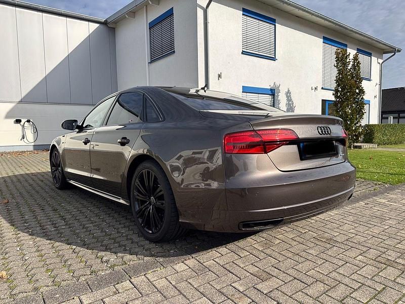 Gebraucht Audi A8 Ambiente 385 PS (283 kW) 2015 Braun Limousine