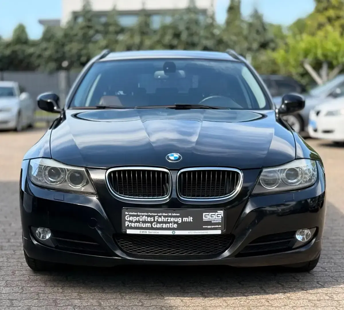 Gebraucht BMW 318 Comfort Edition 143 PS (105 kW) 2012 Schwarz Limousine