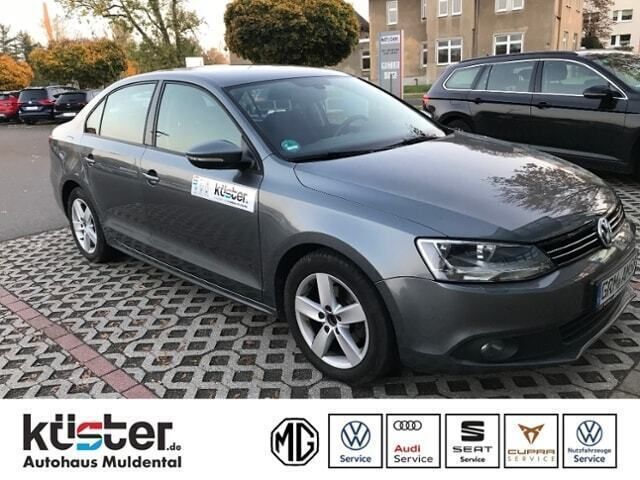 Grau Gebraucht 2011 VW Jetta Comfortline Limousine | 9.970 € (Teuer) - Bild 1/4