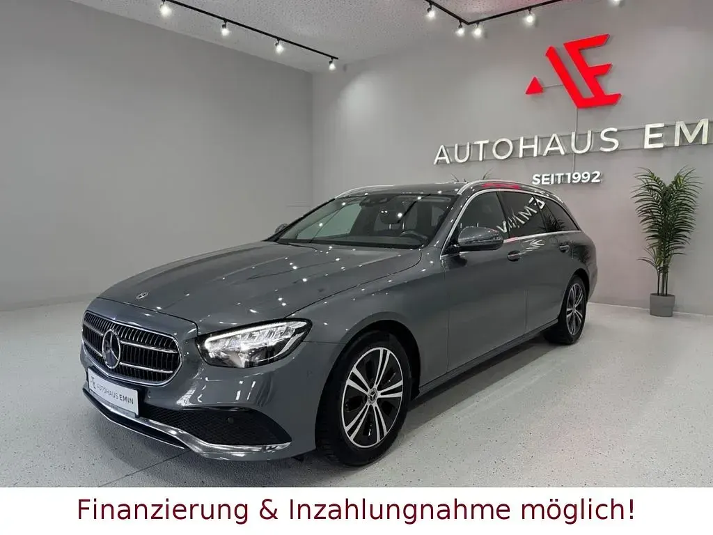 Gebraucht Mercedes E220 200 PS (147 kW) 2022 Grau Kombi