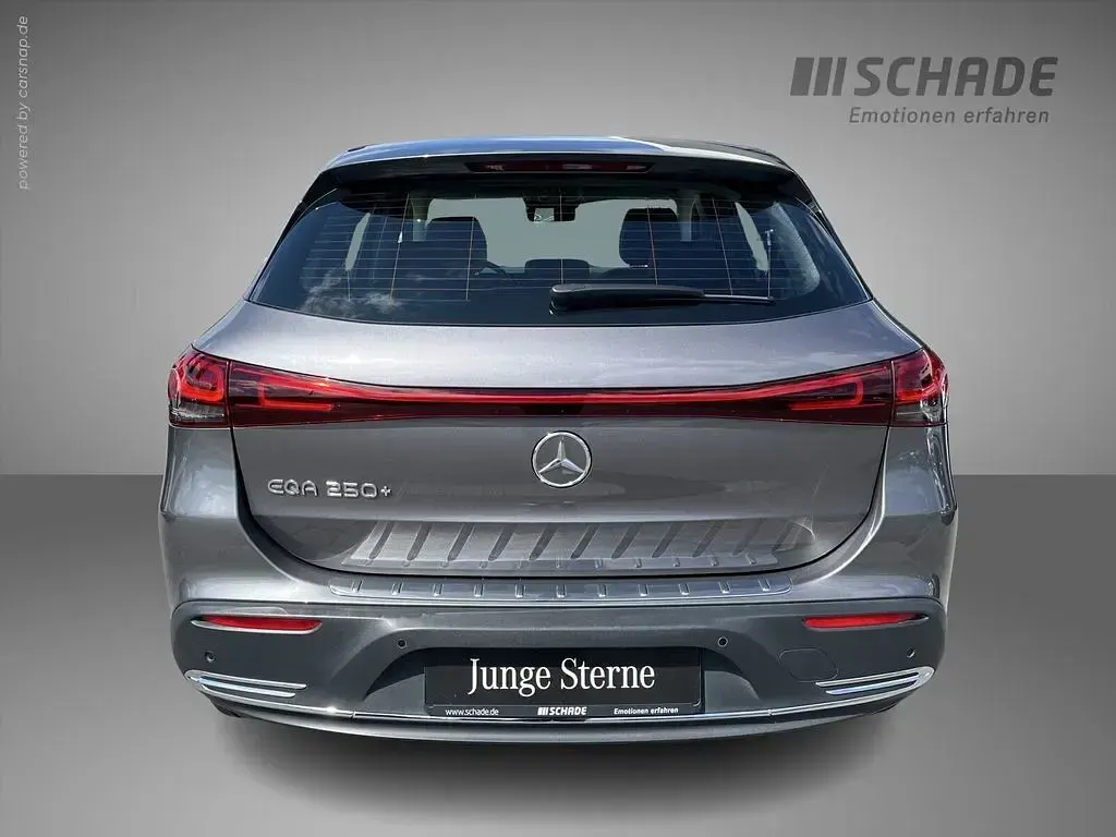 Gebraucht Mercedes EQA250+ Progressive 139 kW (190 PS) 2023 Metalliclack mountaingrau SUV