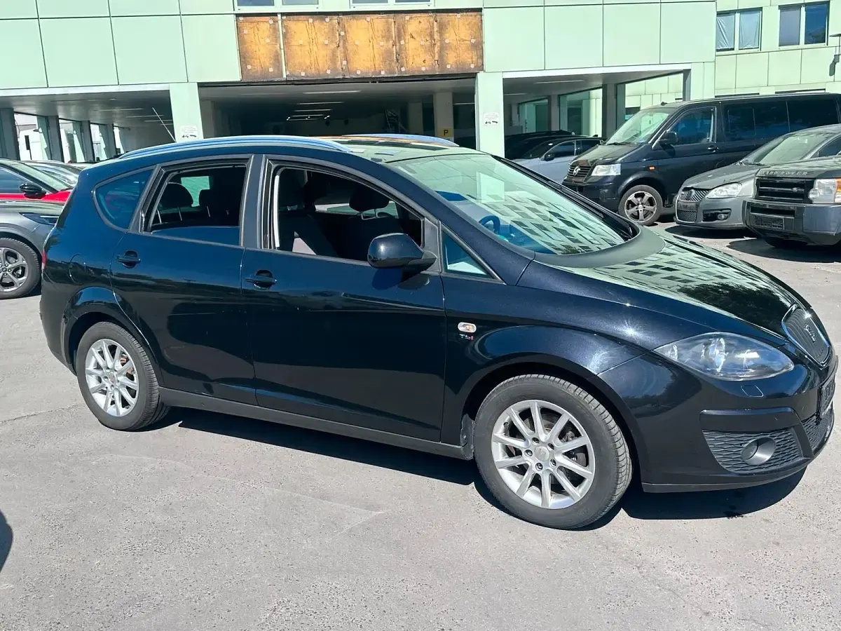 Gebraucht Seat Altea 100 PS (73 kW) 2011 Schwarz Limousine
