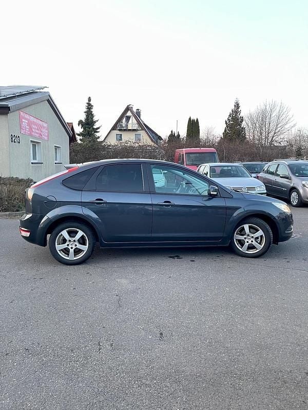 Gebraucht Ford Focus 101 PS (74 kW) 2008 Grau Limousine