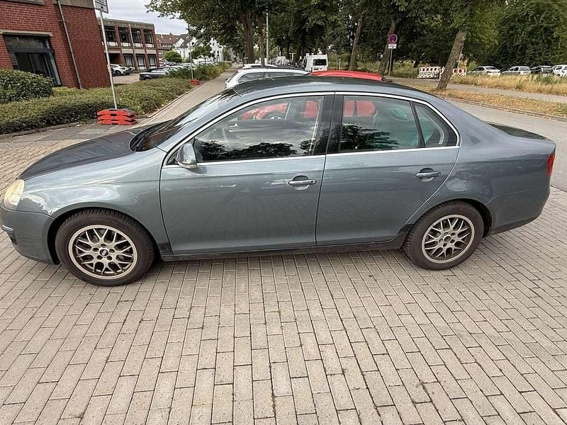 Gebraucht 2006 VW Jetta Comfortline Limousine | 2.600 € (Guter Preis) - Bild 1/4
