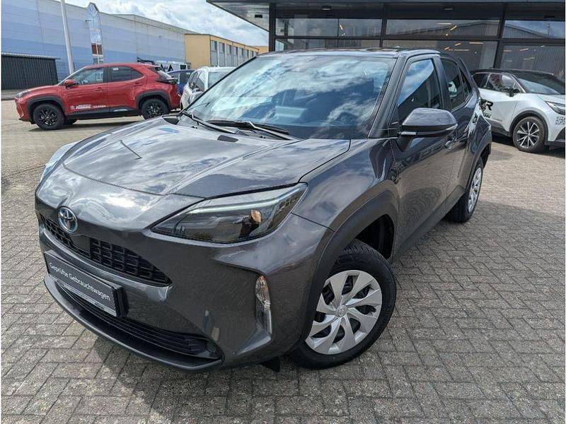 Gebraucht Toyota Yaris Hybrid 116 PS (85 kW) 2024 Marlingrau metallic (metallic) SUV
