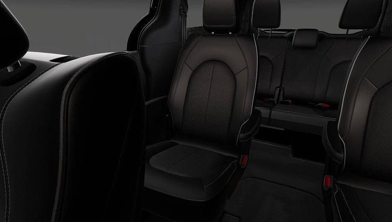 Neu Chrysler Pacifica Limited 291 PS (214 kW) 2025 Schwarz Van / Kleinbus