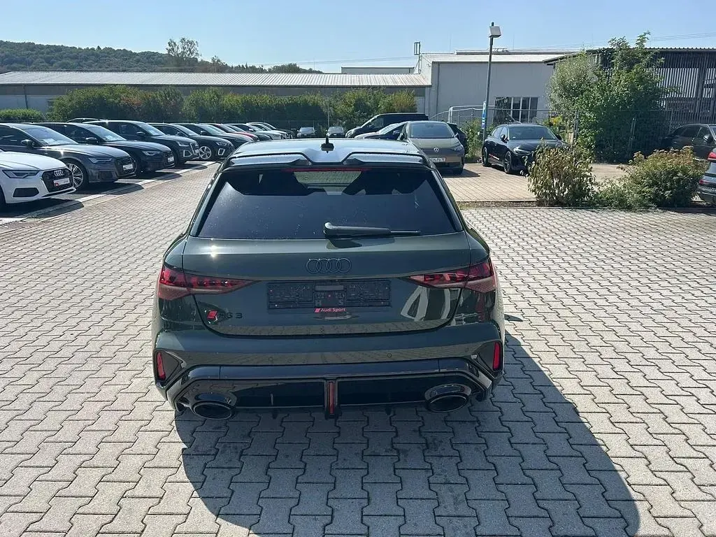 Gebraucht Audi RS3 Sport 400 PS (294 kW) 2026 Grün Limousine