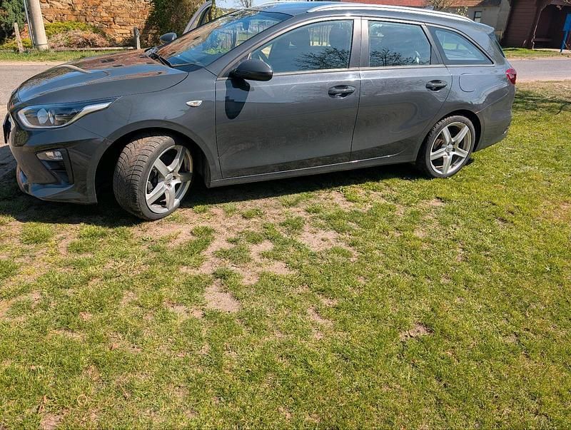 Gebraucht Kia Ceed Sportswagon 160 PS (117 kW) 2021 Grau Kombi