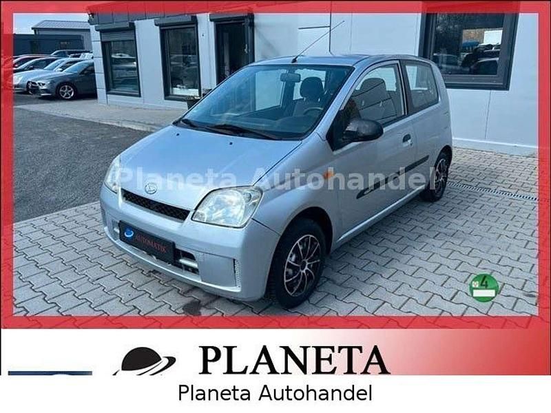 Gebraucht Daihatsu Cuore 58 PS (42 kW) 2004 Silber Kleinwagen