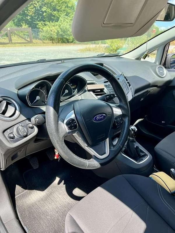 Gebraucht Ford Fiesta Trend 82 PS (60 kW) 2015 Kleinwagen