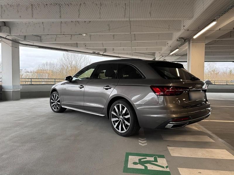 Gebraucht Audi A4 Comfort 150 PS (110 kW) 2019 Grau Kombi