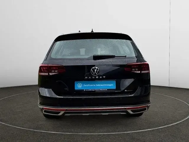 Używany VW Passat Alltrack 200 KM (147 kW) 2023 Czarny Kombi