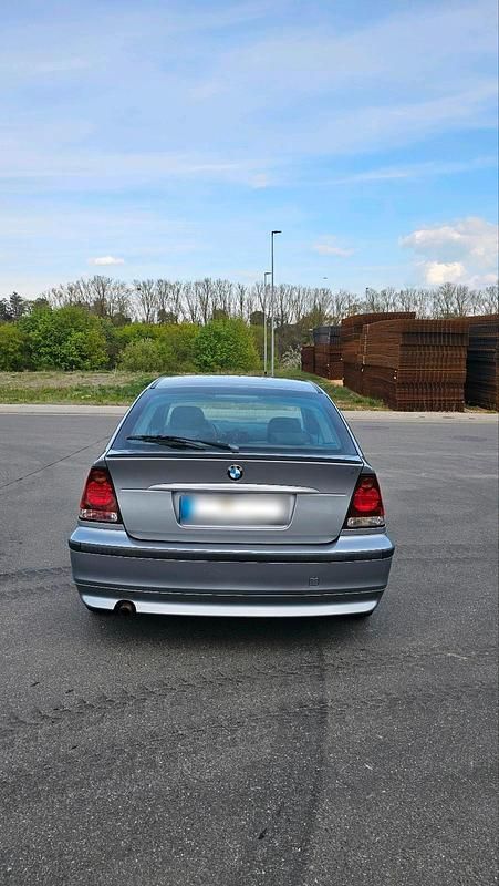 Gebraucht BMW 316 115 PS (84 kW) 2003 Grau Coupé