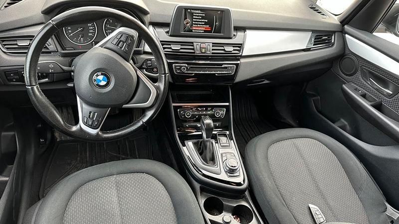 Gebraucht BMW 220 Gran Tourer Advantage 192 PS (141 kW) 2016 Schwarz Van / Kleinbus