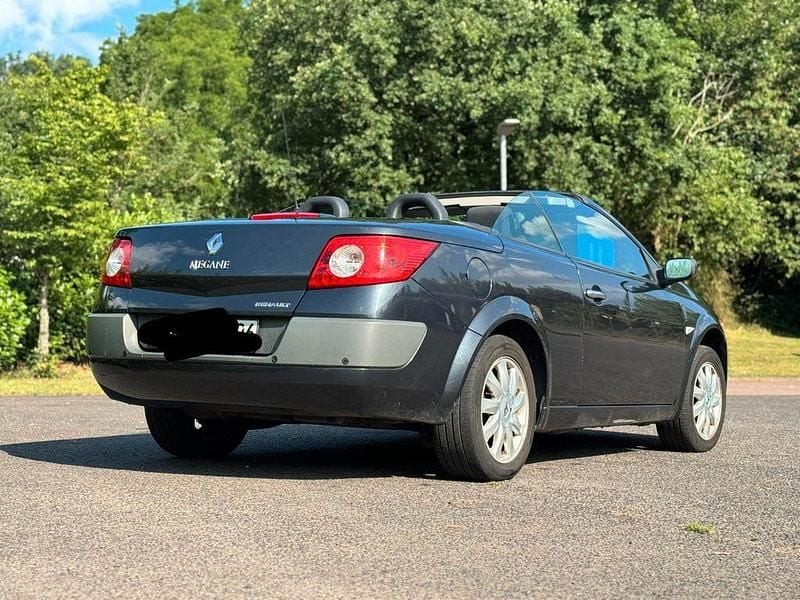 Gebraucht Renault Mégane Cabriolet Authentique 111 PS (81 kW) 2007 Grau Cabrio