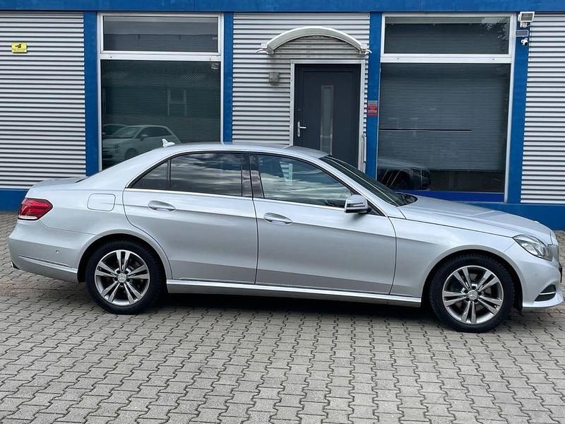 Second-hand Mercedes E250 211 CP (155 kW) 2013 Argintiu Berlinǎ