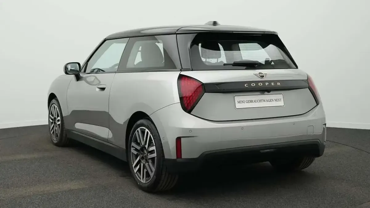Gebraucht Mini Cooper Classic 135 kW (184 PS) 2025 Grau Kleinwagen