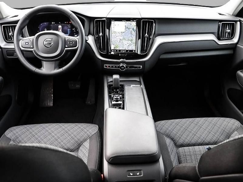 Usata Volvo XC60 Core 197 CV (144 kW) 2023 Grigio SUV