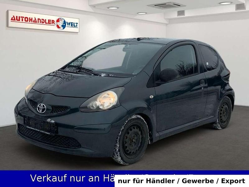 Grau Gebraucht 2006 Toyota Aygo Basis Kleinwagen | 1.199 € (Superpreis) - Bild 1/3