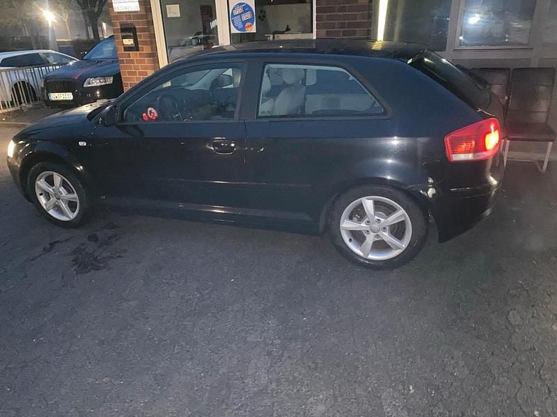 Schwarz Gebraucht 2006 Audi A3 Kombi | 1.200 € (Superpreis) - Bild 1/4