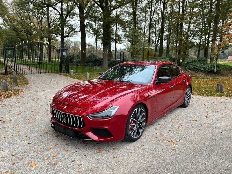 Gebraucht Maserati Ghibli 411 PS (302 kW) 2014 Rot Coupé