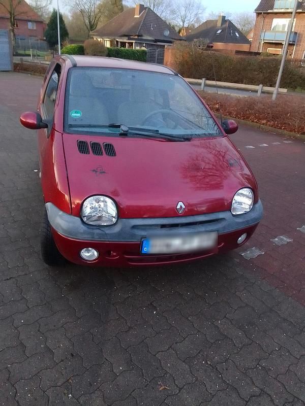 Rot Gebraucht 2002 Renault Twingo Kleinwagen | 485 € (Guter Preis) - Bild 1/4