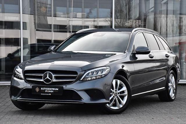 Gebraucht Mercedes C220 194 PS (142 kW) 2018 Grau Kombi