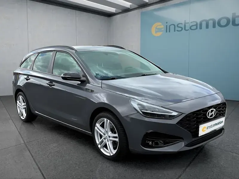 Gebraucht Hyundai i30 140 PS (102 kW) 2024 Grau Kombi