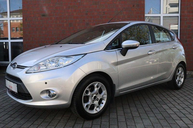 Brugt Ford Fiesta Titanium 97 HK (71 kW) 2012 Sølv Sedan
