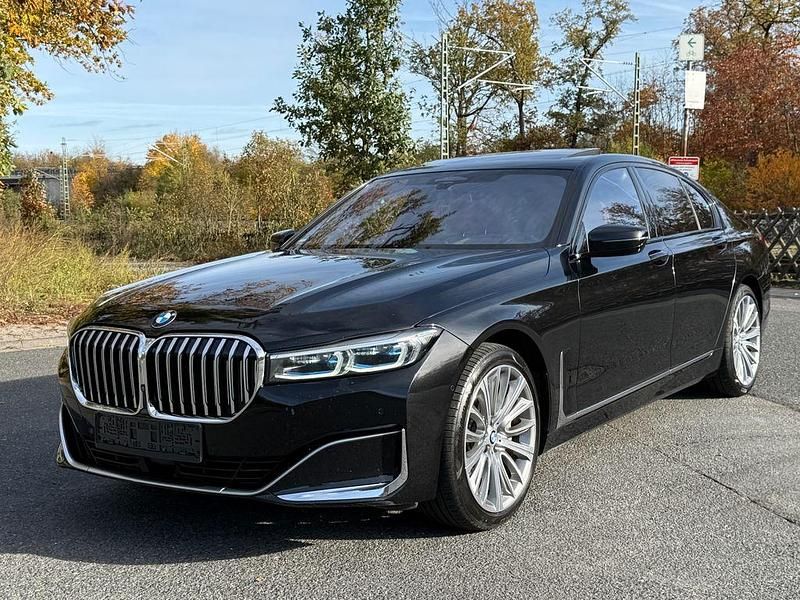 Gebraucht BMW 750 Performance 400 PS (294 kW) 2020 Schwarz Limousine