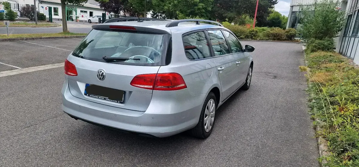 Gebraucht VW Passat 140 PS (102 kW) 2013 Silber Kombi