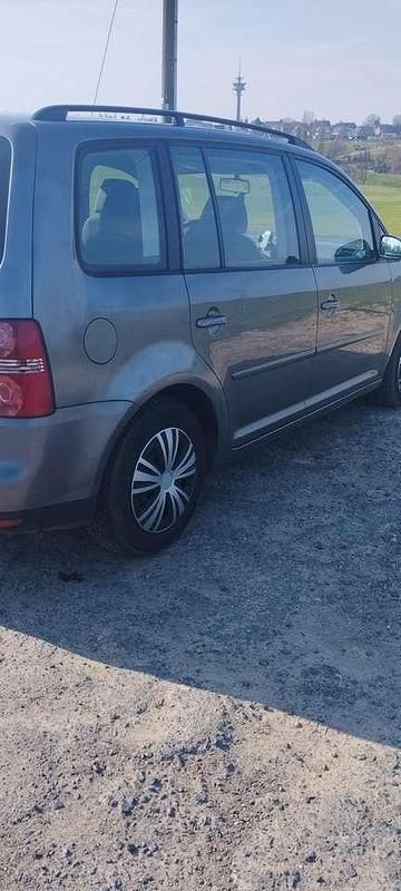 Gebraucht VW Touran Conceptline 105 PS (77 kW) 2007 Grau Van / Kleinbus