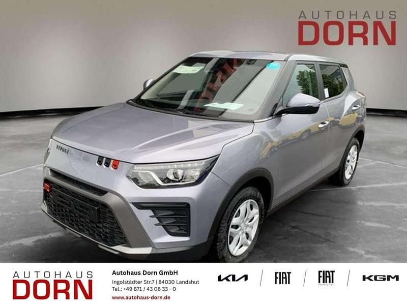 Grau Neu 2025 Ssangyong (KGM) Tivoli SUV | 19.780 € - Bild 1/4
